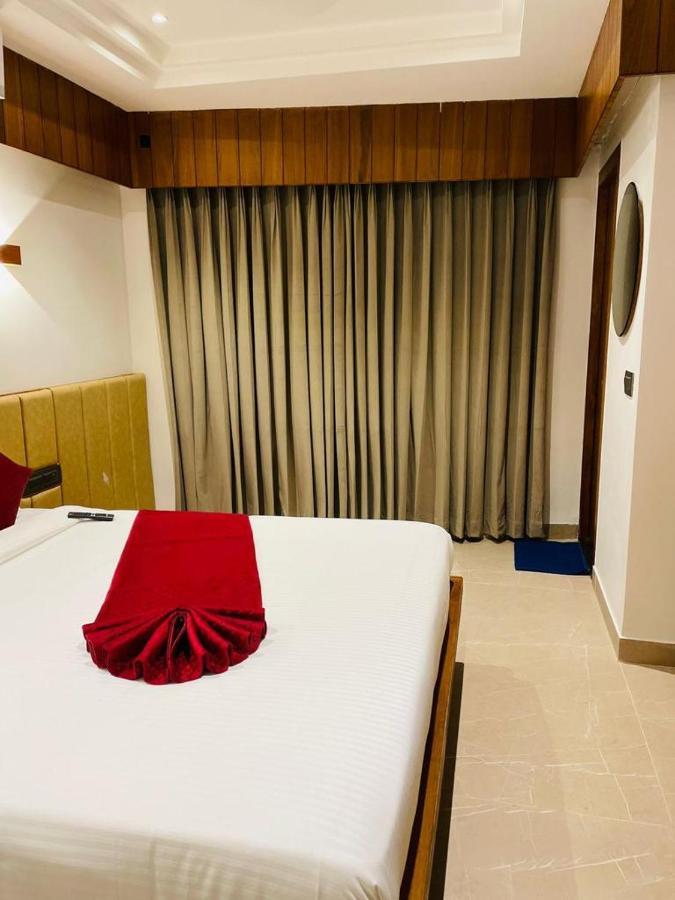 Hotel Emora Tree 迈索尔 外观 照片