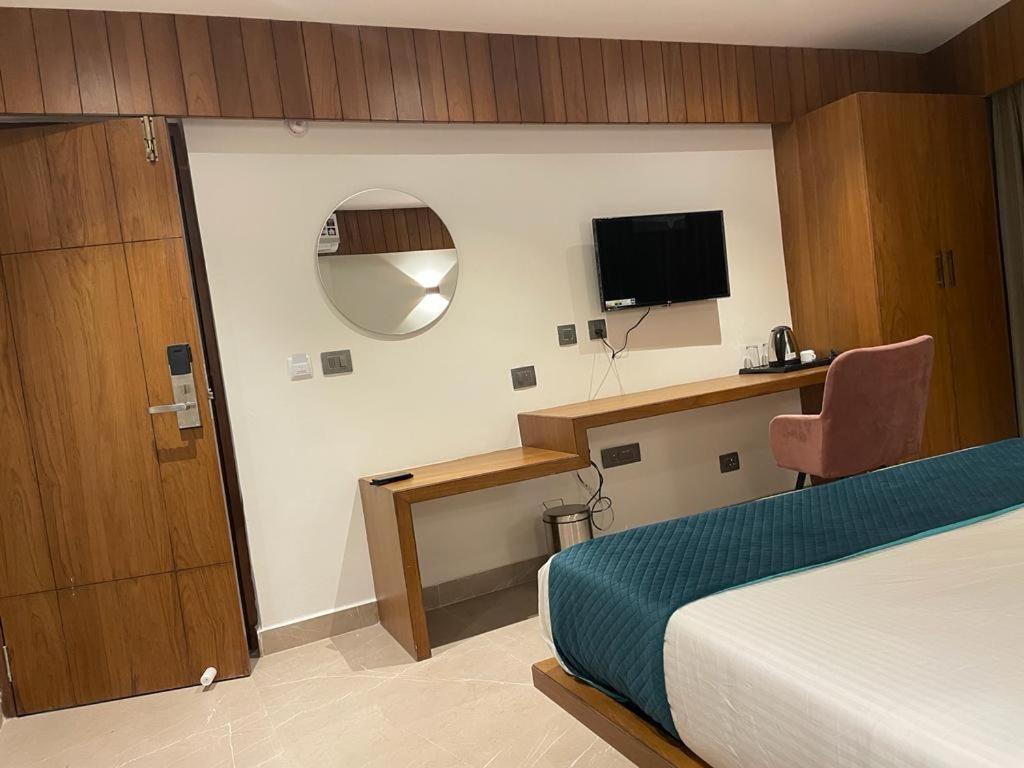 Hotel Emora Tree 迈索尔 客房 照片