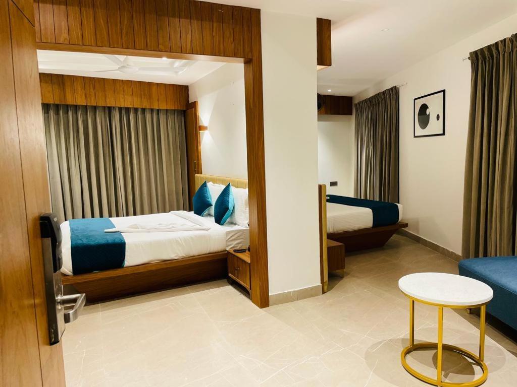 Hotel Emora Tree 迈索尔 外观 照片