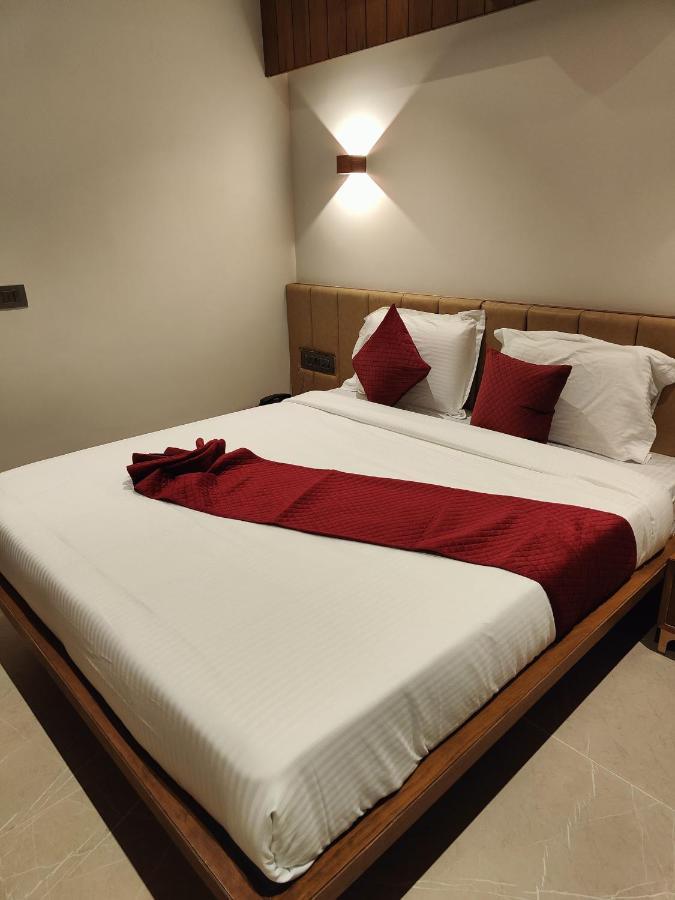 Hotel Emora Tree 迈索尔 外观 照片