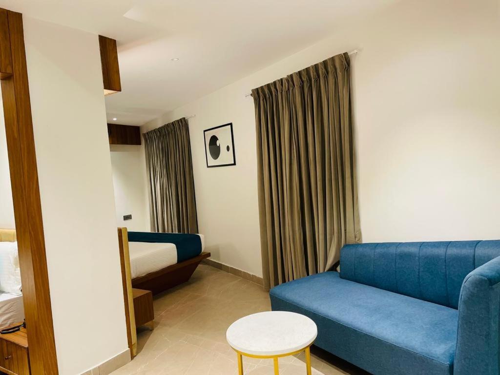 Hotel Emora Tree 迈索尔 外观 照片